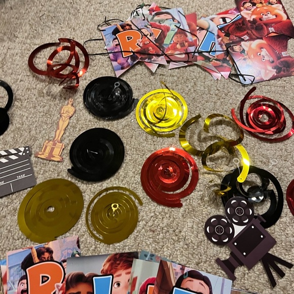 50 piece Turning Red Birthday
Banners & Swirls Bundle - Picture 4 of 9